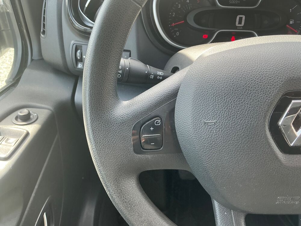 Trafic FOURGON 1.6 DCI 95 1T3 L2H1 CONFORT START-STOP / AMENAGEMENT 2020 occasion 17000 La Rochelle