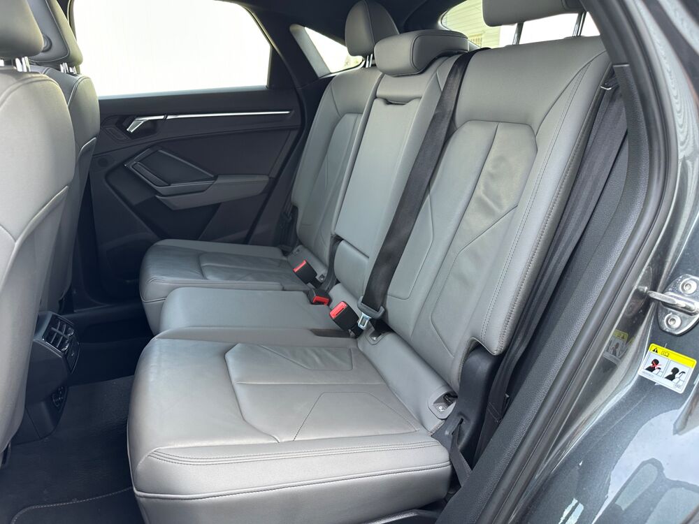 Q3 2.0 35 TDI 150CH S-LINE S-TRONIC / TOIT OUVRANT / SIEGES CUI 2020 occasion 47000 Agen