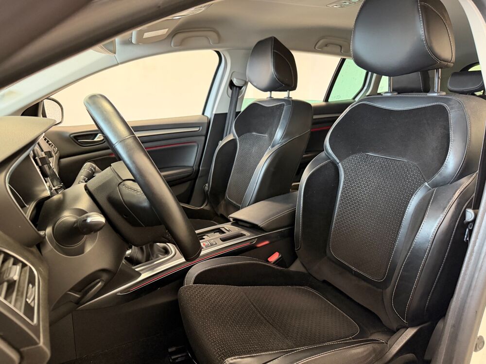 M&eacute;gane ESTATE 1.5 DCI 110 2017 occasion 26000 Valence