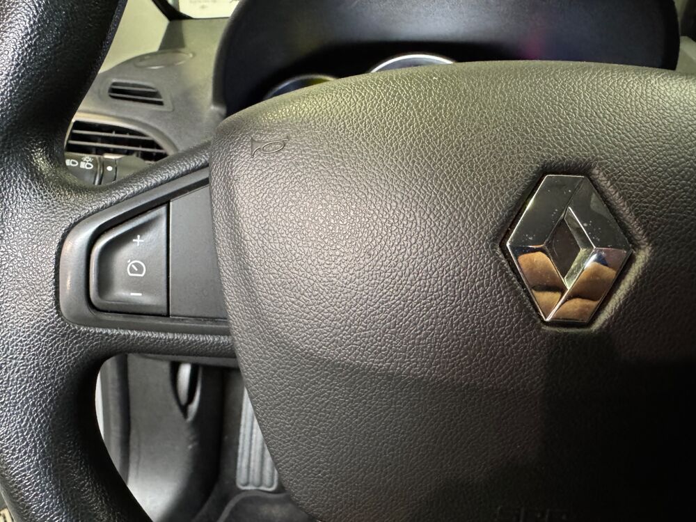 M&eacute;gane ESTATE 1.5 DCI 110ch BUSINESS REGULATEUR DE VITESSE/ TOM TO 2012 occasion 78125 Gazeran