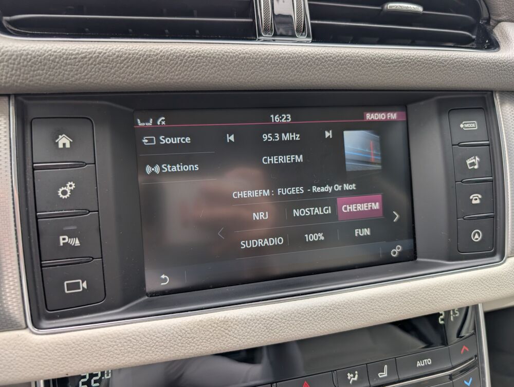 XF 2.0 D 180 ch BUSINESS PRESTIGE BVA 2016 occasion 65290 Juillan