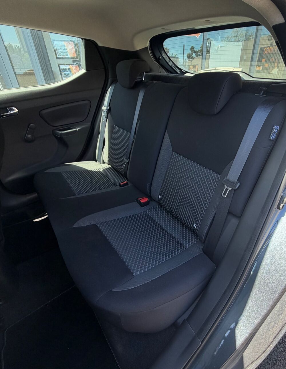 Micra 1.0 IG-T 90 ACENTA + CLIMATISATION + SI&Egrave;GES CHAUFFANTS + 1&Egrave;R 2023 occasion 97410 Saint-Pierre