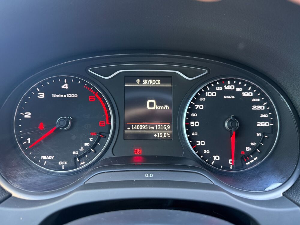 A3 III (8V) SPORTBACK 1.6 30 TDI 116 ch BUSINESS LINE - ORIGINE 2019 occasion 65290 Juillan