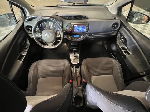Yaris 1.5 100ch HYBRID FULL-HYBRID 20EME ANNIVERSAIRE CAMERA DE RE 2017 occasion 26100 Romans-sur-Is&egrave;re