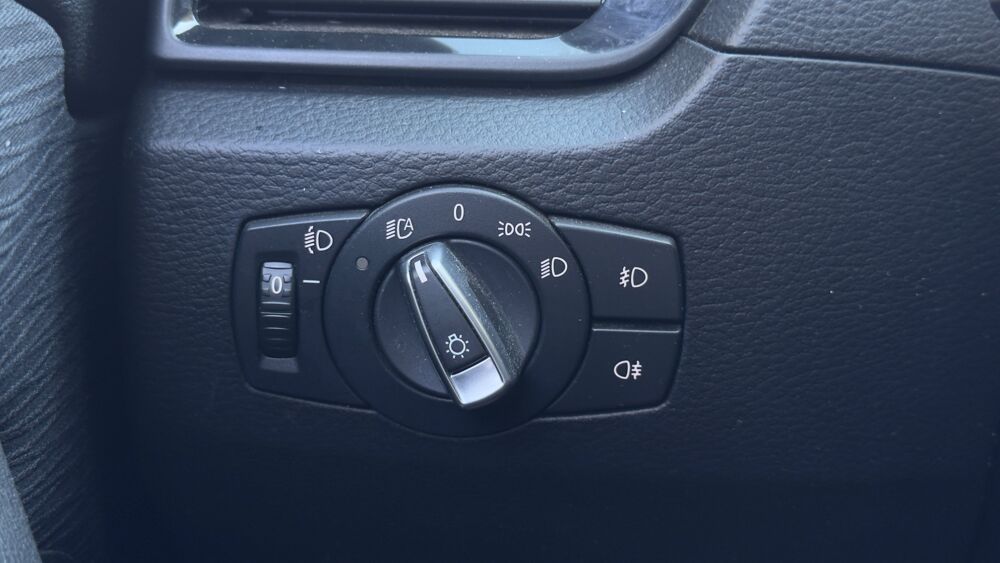X1 1.6 D 116cv BUSINESS SDRIVE - RADAR DE RECUL / REGULATEUR DE 2013 occasion 69150 D&eacute;cines-Charpieu