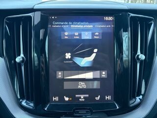XC60 2.0 D5 MOMENTUM 235CH AWD BVA - TOIT OUVRANT PANO - SON B&W 2017 occasion 76150 Saint-Jean-du-Cardonnay