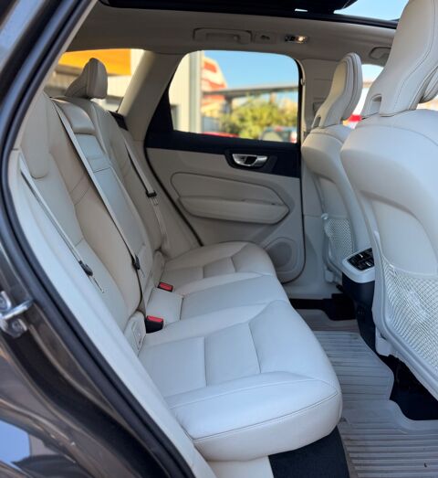 XC60 2.0 B5 D 249H 235ch MHEV HYBRID INSCRIPTION LUXE AWD GEARTRO 2020 occasion 25300 Pontarlier