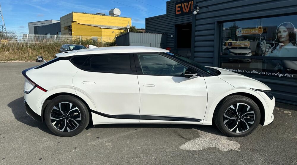 EV6 229 CH 77.4 KWH / gT LINE / SUIVI KIA - SOH 99 % - CAMERA 36 2023 occasion 44220 Cou&euml;ron