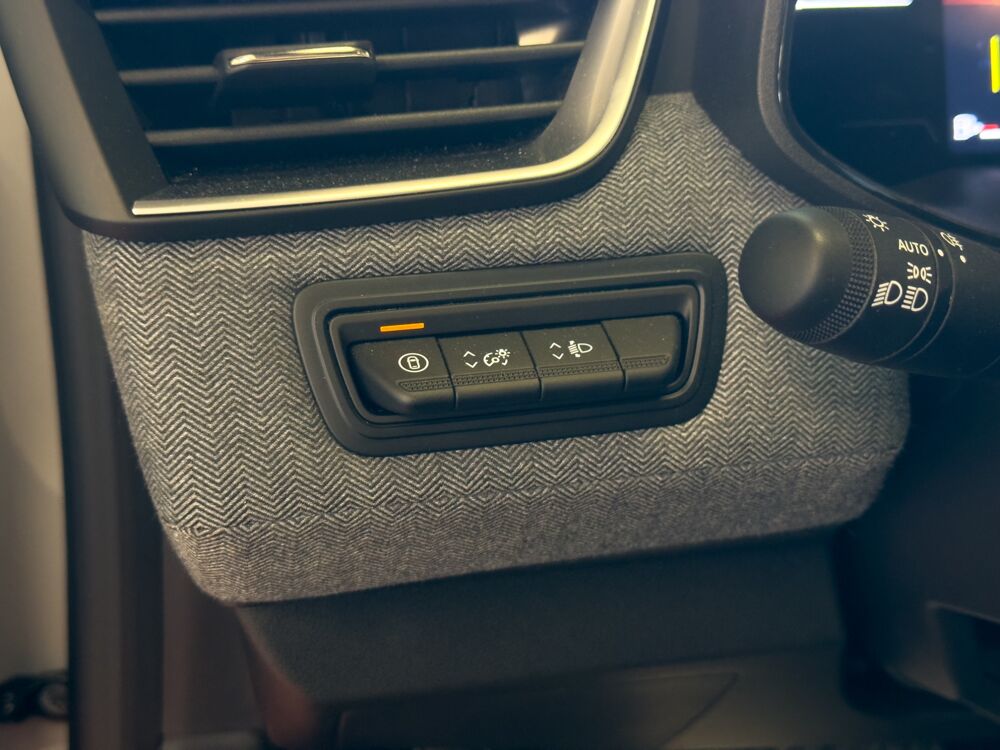 Clio V - 1.6 E-TECH 145H FULL-HYBRID 1.2KWH ENGINEERED BVA 2025 occasion 76190 &Eacute;calles-Alix