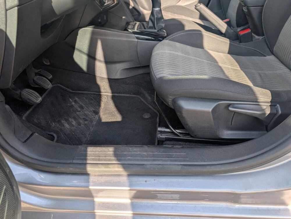 Corsa 1.2L 70ch EDITION BUSINESS + APPLE CARPLAY / ATTELAGE / RADA 2021 occasion 38420 Le Versoud