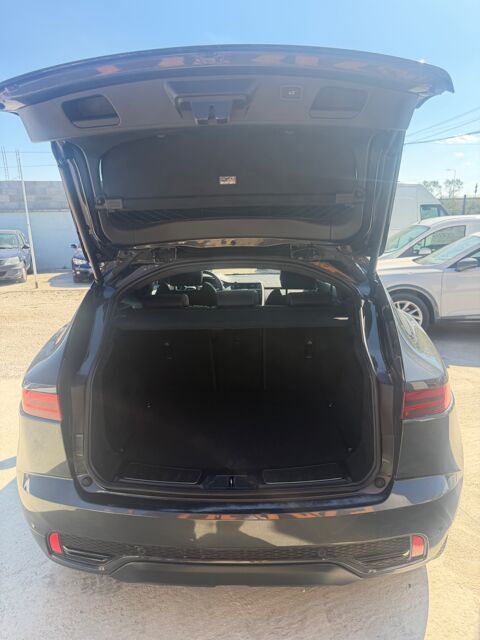 E-PACE P300E 309 ch R-DYNAMIC BLACK AWD SON MERIDIAN / ATTELAGE ELE 2021 occasion 42160 Andr&eacute;zieux-Bouth&eacute;on