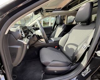 Classe C 2.0 220 D 200 CH MHEV HYBRID Avantgarde Line 9G-TRONIC 2023 occasion 25000 Besan&ccedil;on