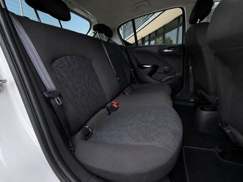 Corsa 1.2 70 CH - ACTIVE - CHA&Icirc;NE DE DISTRIBUTION 2019 occasion 26000 Valence