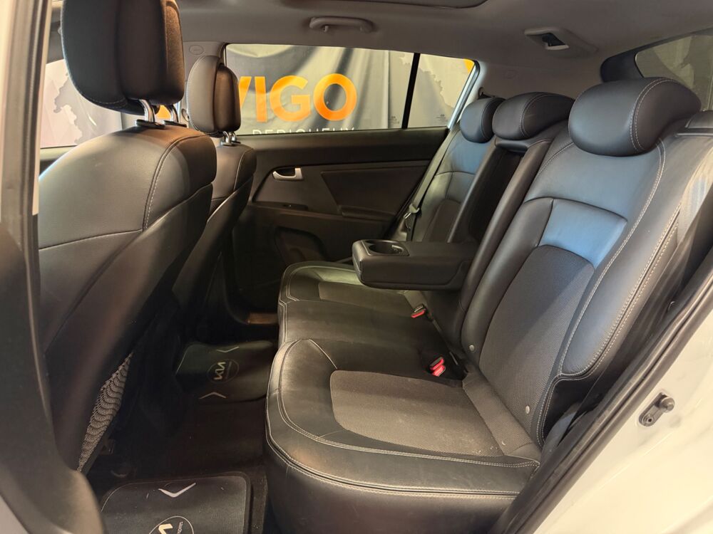Sportage 2.0 CRDI 185 PREMIUM 4X4 BVA / TOIT OUVRANT / CAM DE RECUL 2014 occasion 24750 Tr&eacute;lissac