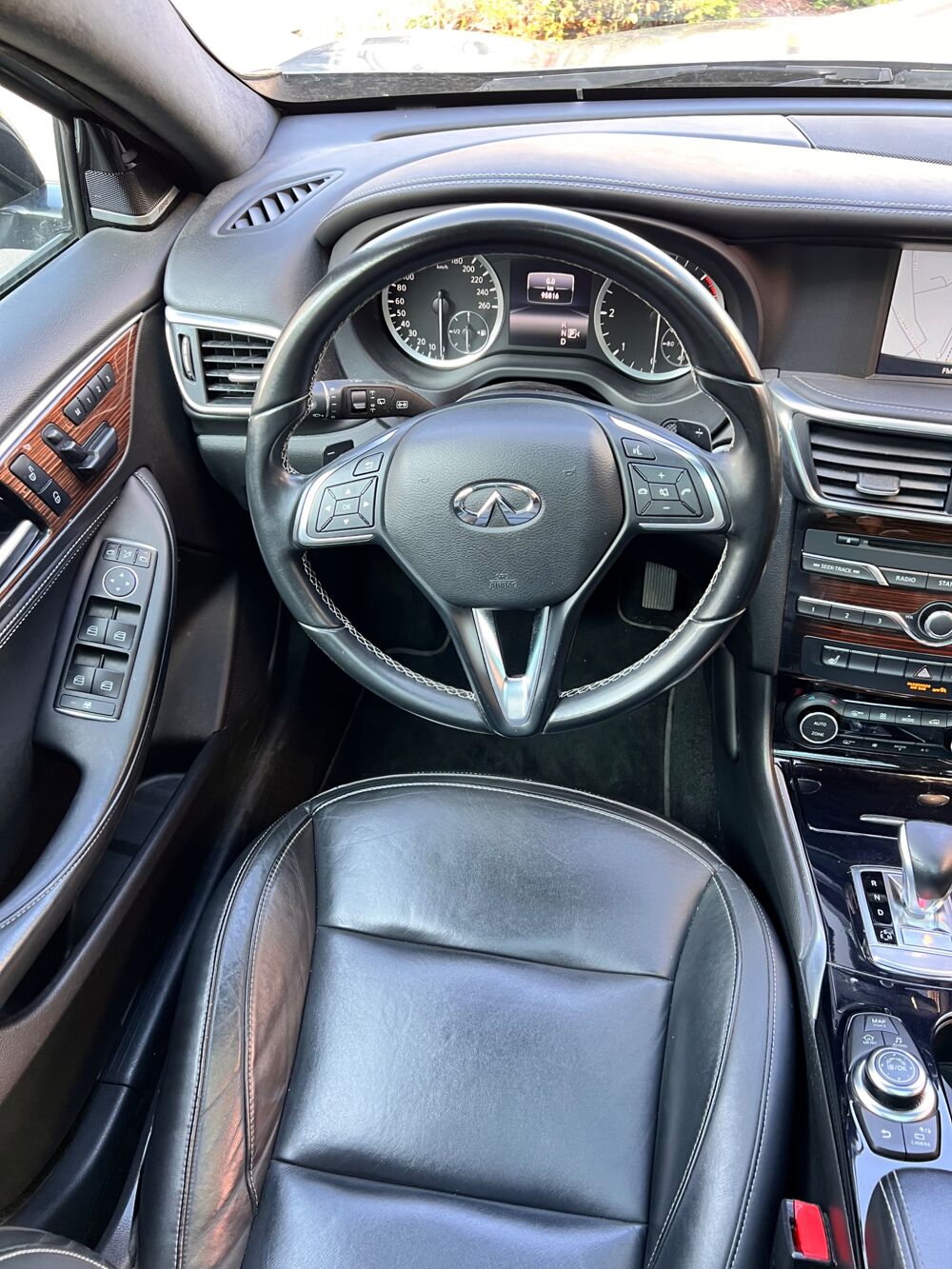 QX30 2.2 D 170CV - PREMIUM TECH - AWD - BVA - TOIT PANORAMIQUE - 2016 occasion 69150 D&eacute;cines-Charpieu