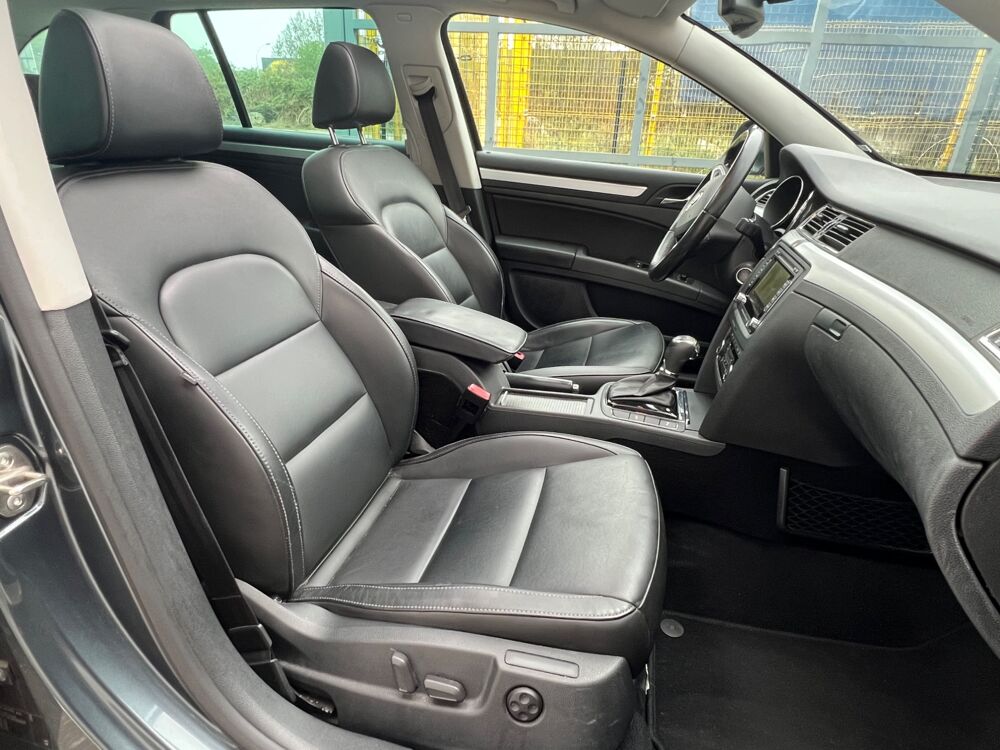 Superb COMBI 2.0 TDI 140 cv ELEGANCE DSG BVA - TOIT PANOMRAMIQUE OU 2014 occasion 68170 Rixheim