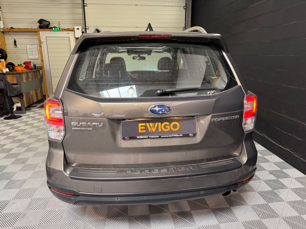 Forester 2.0 150 ch X AWD BVA CONFORT PLUS - TOIT OUVRANT - SIEGES CH 2017 occasion 78125 Gazeran