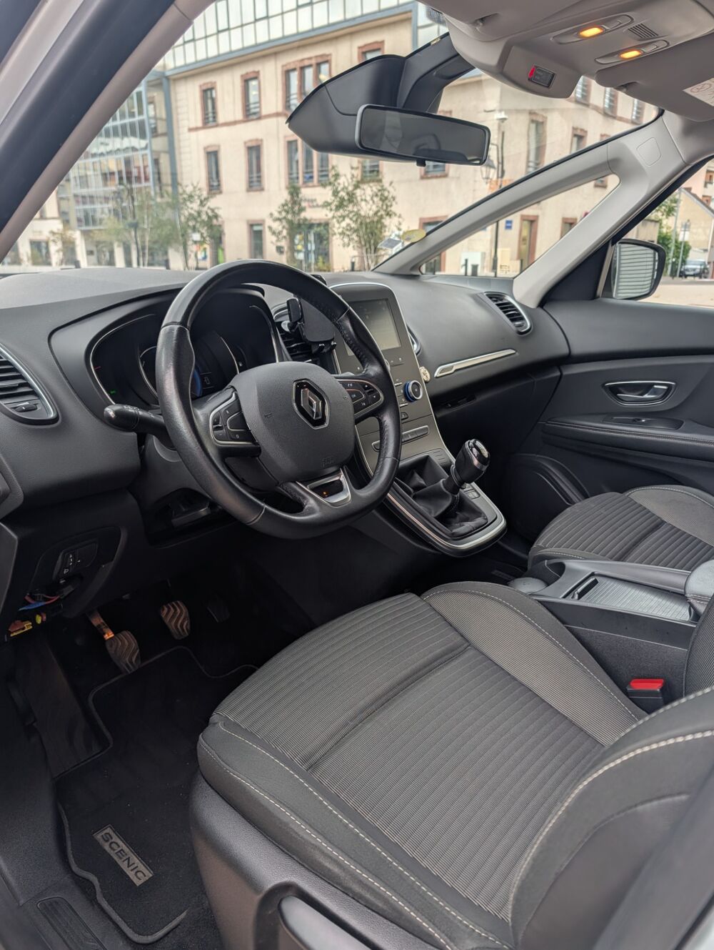 Grand scenic IV 1.6 DCI 130ch BUSINESS 7 PLACES - CARPLAY RADAR AV/AR ATTELA 2018 occasion 57600 Forbach