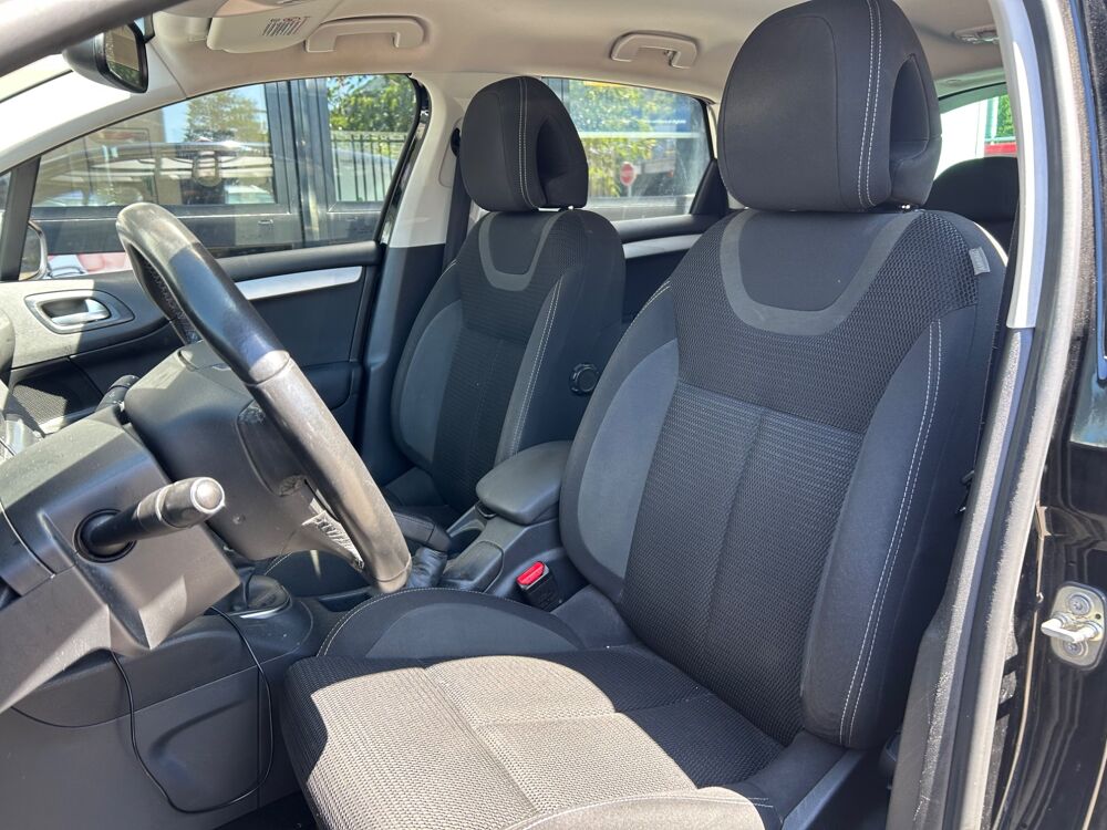 C4 1.6L VTI 120 ch SELECTION SI&Egrave;GES CHAUFFANTS AV 2013 occasion 38420 Le Versoud