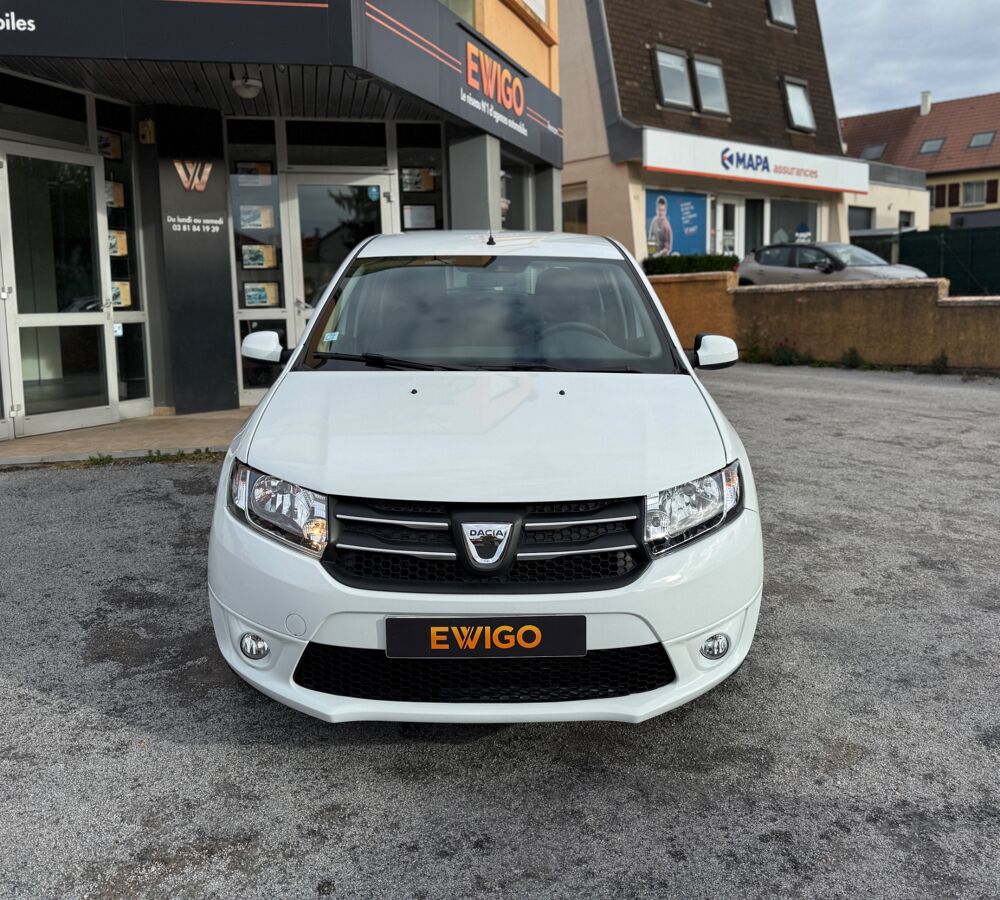 Sandero 0.9 TCE 90 CH Laureate Easy-R BVA 2016 occasion 25000 Besan&ccedil;on