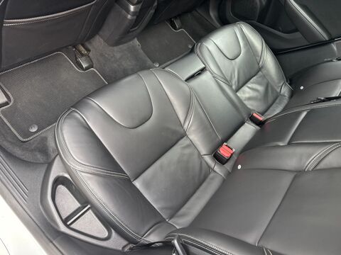 V40 D3 2.0 150 ch R-DESIGN GEARTRONIC6 2017 occasion 65290 Juillan