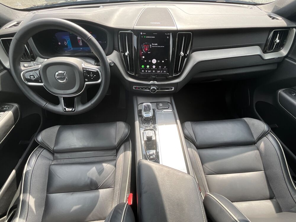 XC60 Black &eacute;dition II T6 253cv+145cv SIEGES CHAUFFANTS AV/AR / RE 2023 occasion 17000 La Rochelle