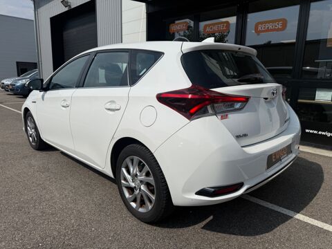 Auris 1.8L HSD 136ch FULL-HYBRID BUSINESS / CAMERA DE RECUL / TOYO 2015 occasion 38420 Le Versoud