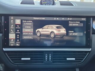 Cayenne 3.0 E-HYBRID 462 ch Pack sport design / PDLS+ / TOIT PANO O 2019 occasion 68170 Rixheim
