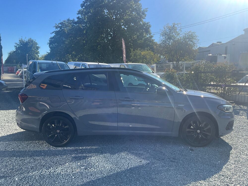 Tipo SW 1.6 MJT 120 S DESIGN / Entretien complet Fiat / Premi&egrave;re 2021 occasion 17000 La Rochelle