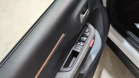 C3 Aircross HYBRIDE 145ch BVA E-DCS6 PLUS / APPLE CARPLAY SANS FIL / CAM 2026 occasion 38420 Le Versoud