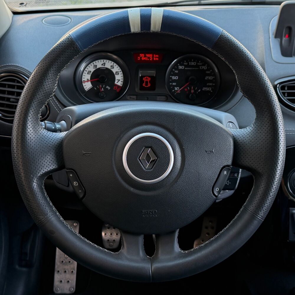 Clio III (2) 2.0 16V 203 RS GORDINI + 1ere MAIN FR + FUTUR COLLEC 2011 occasion 54000 Nancy