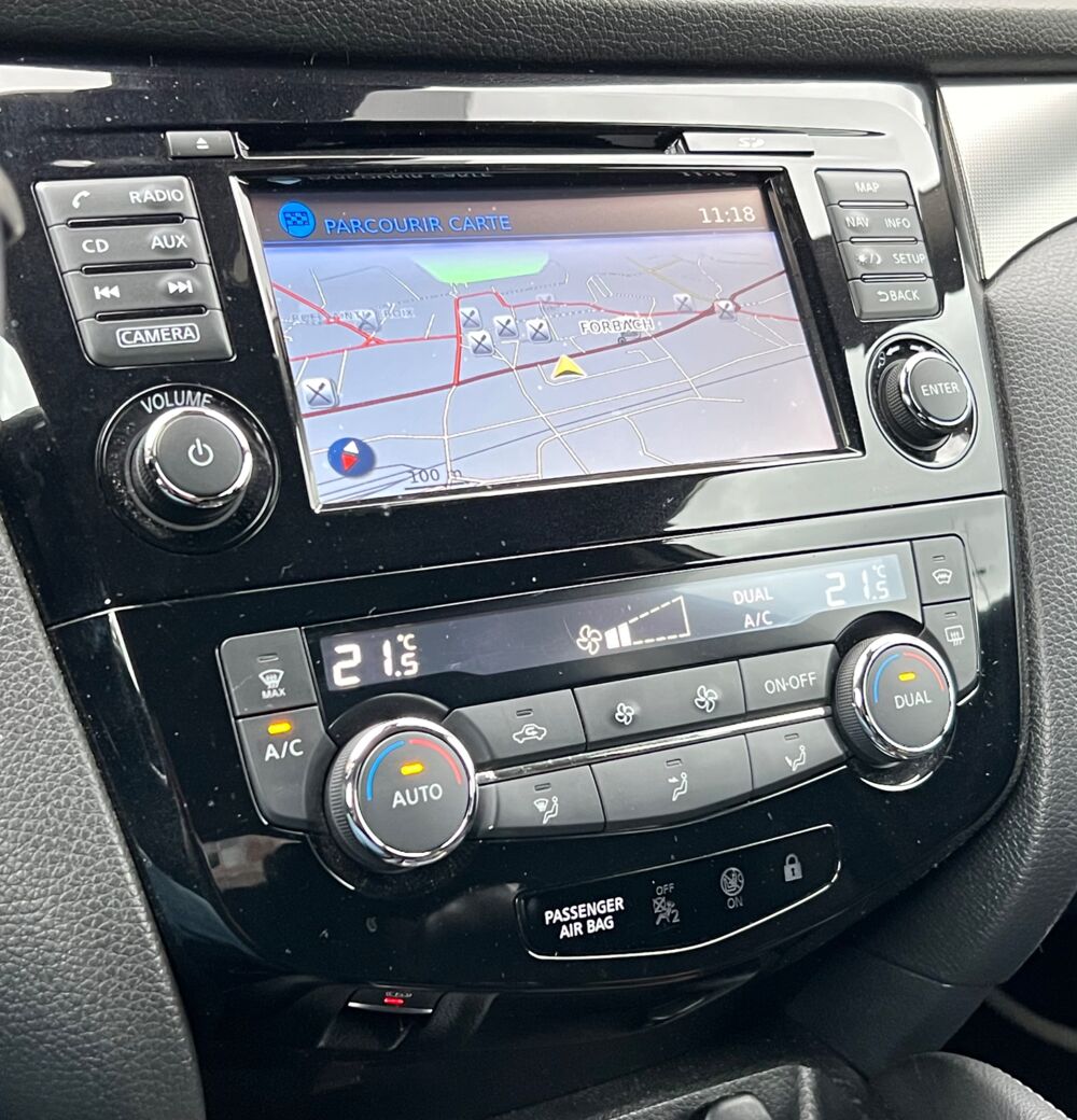Qashqai 1.2 DIGT 115ch ACENTA 2WD - TOIT PANO/CAM&Eacute;RA 360/SI&Egrave;GES CHAU 2018 occasion 57600 Forbach