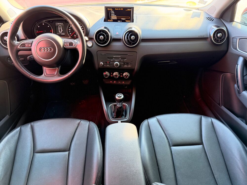 A1 SPORTBACK 1.6 TDI 105Ch AMBITION LUXE - 1ERE MAIN - DISTRIBU 2014 occasion 76150 Saint-Jean-du-Cardonnay