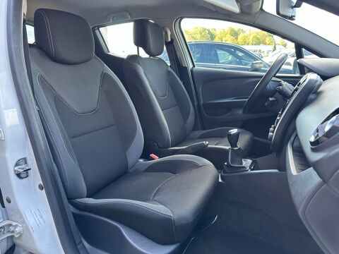 Clio 1.5 DCI 75 CH / BUSINESS / CLIM - GPS - BLUETOOTH - REGULATE 2017 occasion 44220 Cou&euml;ron