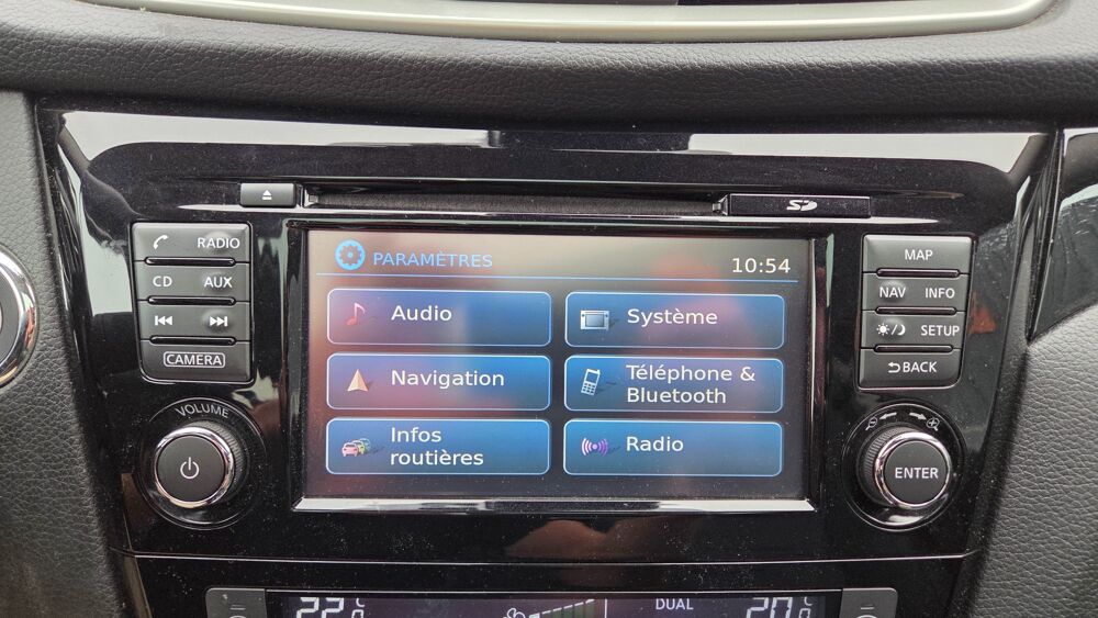 Qashqai 1.2 DIGT 115ch TEKNA 2WD X-TRONIC - CAMERA 360 - TOIT PANO - 2015 occasion 27000 &Eacute;vreux