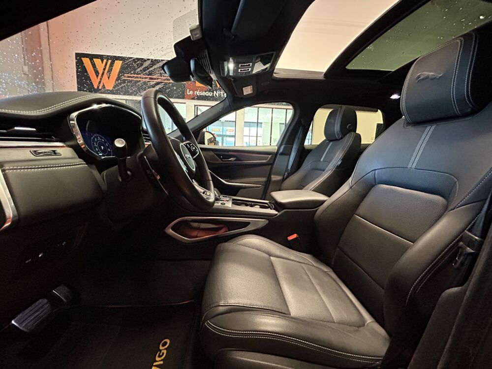 F-PACE 2.0 P400E 404H 300 PHEV 19.2KWH R-DYNAMIC SE AWD BVA 2023 occasion 83600 Fr&eacute;jus