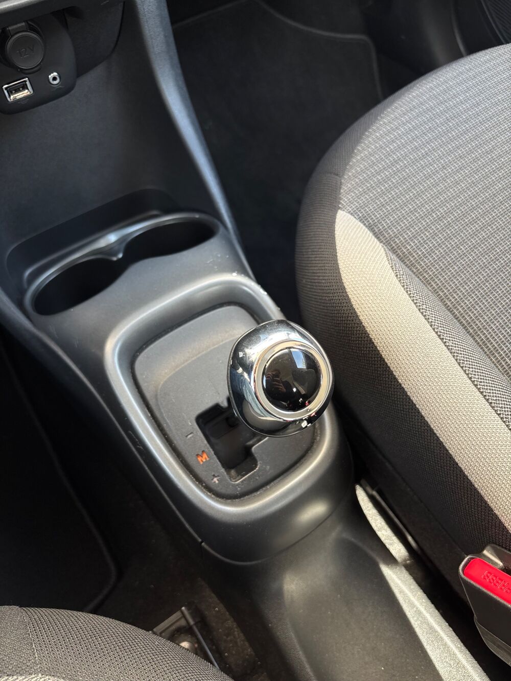 Aygo 1.0 VVTI 72CH X-PLAY X-SHIFT BVA - 1ERE MAIN - SUIVI COMPLET 2021 occasion 57600 Forbach