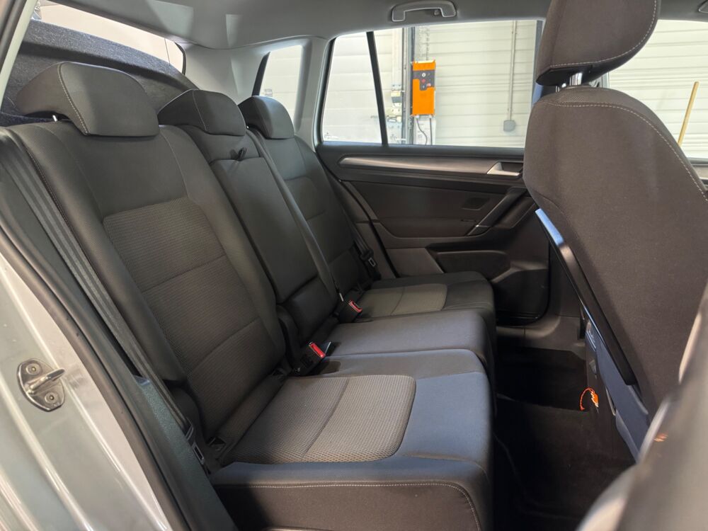 Golf 1.6 TDI 115Ch- BLUEMOTION DISTRIBUTION 2025 - INJECTEUR 2025 2018 occasion 79000 Niort