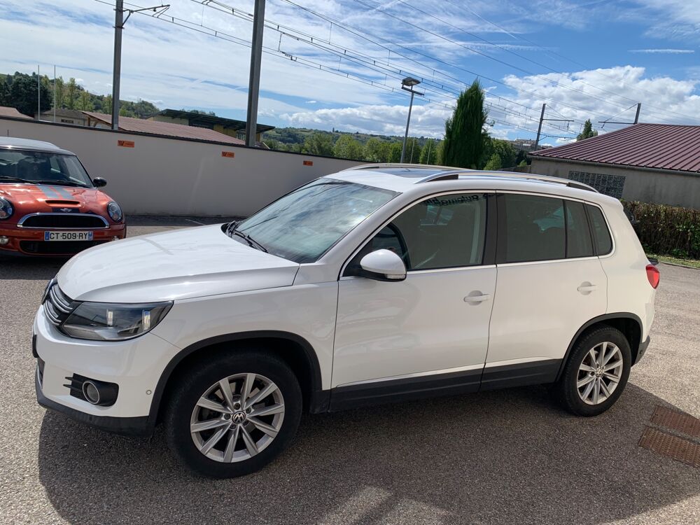Tiguan 1,4 TSI 122ch BLUEMOTION / TOIT OUVRANT/SIEGES CUIR / Cha&icirc;ne 2012 occasion 69420 Ampuis