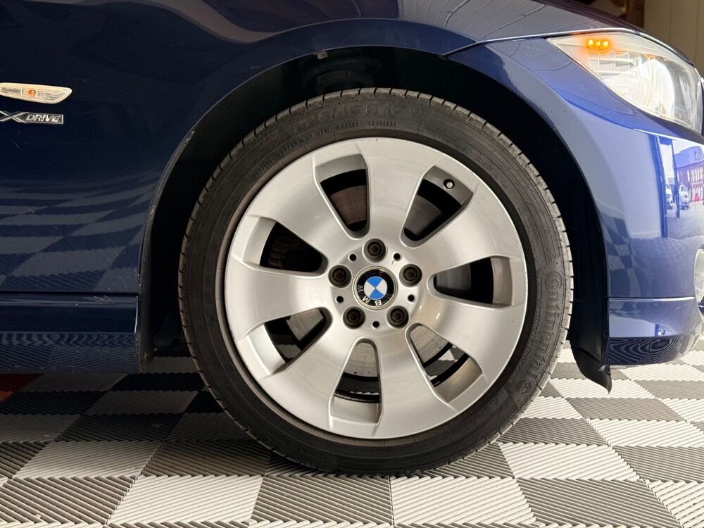 S&eacute;rie 3 TOURING 325 3.0 I 220 PLUS XDRIVE 2011 occasion 76190 &Eacute;calles-Alix