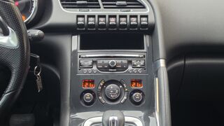 3008 2.0 HYBRID4 E-HDI 200H 165 ch FULL-HYBRID 4X4 ETG BVA S&S- G 2014 occasion 68000 Colmar