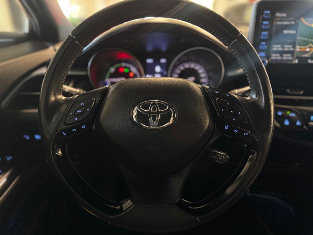 C-HR 1.8 VVT-I 122 Ch 100 FULL-HYBRID 0.85KWH- EDITION- ATTELAGE- 2020 occasion 79000 Niort