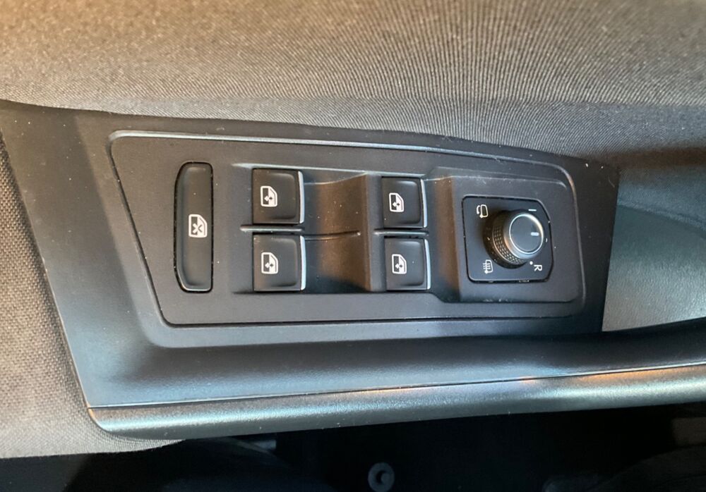 T-ROC 2.0 TDI 150 LOUNGE BUSINESS DSG BVA - Toit ouvrant-carplay-c 2021 occasion 78410 Flins-sur-Seine