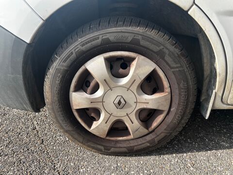Trafic FOURGON 2.5 DCI 145 CH L2H1 EXTRA BVA / DISTRIBUTION FAITE 2010 occasion 47000 Agen