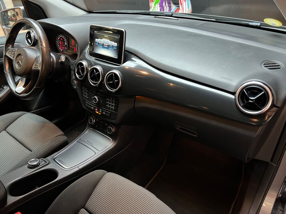 Classe B 1.5 180 CDI 110 INTUITION 7G-DCT BVA / CAM&Eacute;RA DE RECUL / GPS 2017 occasion 33320 Eysines