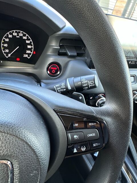 HR-V 1.5 I-MMD 131 CH / EXECUTIVE / SUIVI HONDA - CAMERA - CARPLA 2022 occasion 44220 Cou&euml;ron