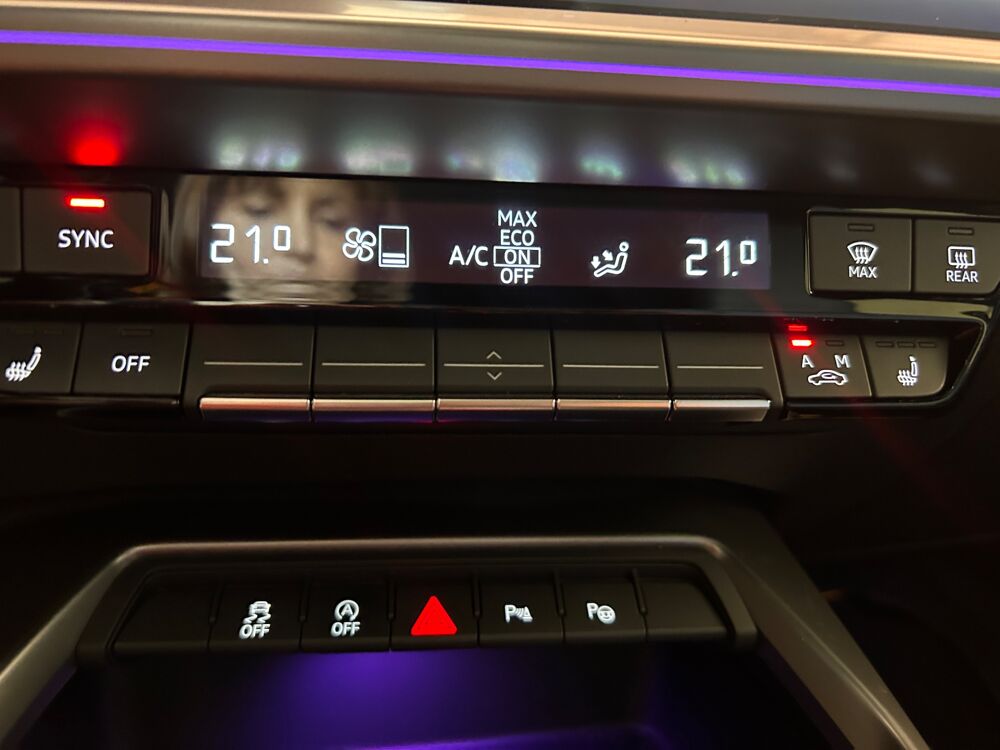 A3 SPORTBACK 2.0 40 TDI 200 DESIGN LUXE QUATTRO S-TRONIC BVA 2023 occasion 83600 Fr&eacute;jus