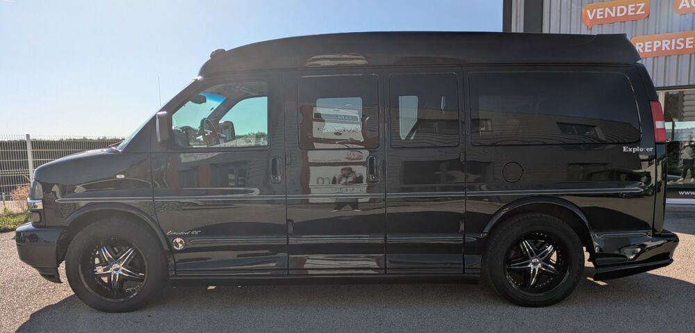 Divers EXPRESS EXPLORER V8 5.3L 300ch 2009 occasion 25300 Pontarlier