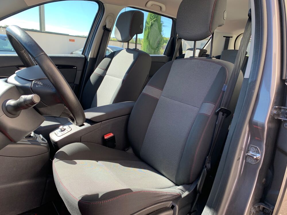 Grand scenic IV 1.6 DCI 130cv ENERGY BUSINESS / 2EME MAIN / ENTRETIEN CONSTR 2014 occasion 69420 Ampuis