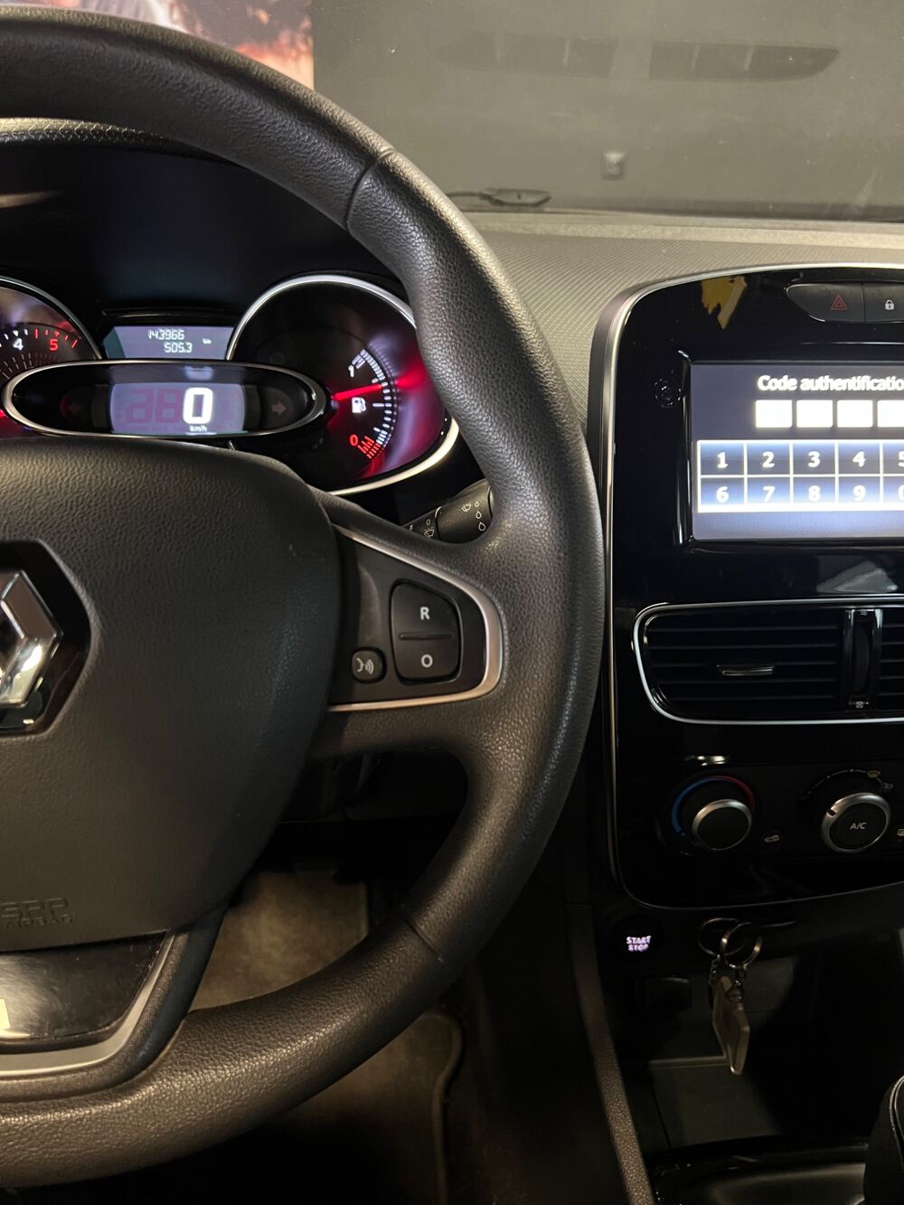 Clio 1.5 DCI 75 // REGULATEUR // CLIMATISATION 2019 occasion 44300 Nantes
